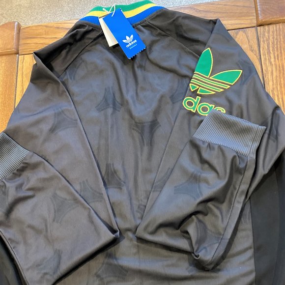 NWT Jacket Soccer Brazil Adidas Retro Official F77290 L 2XL DISCOUNT SHIPPING!! - Picture 3 of 5